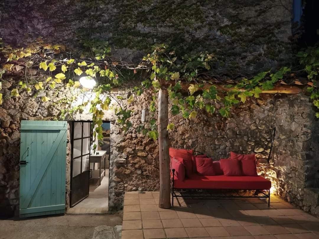 La Bastide Du Capelier - Chambres D'Hotes Avec Baignoire Balneotherapie - 3 Etoiles Salernes Bagian luar foto