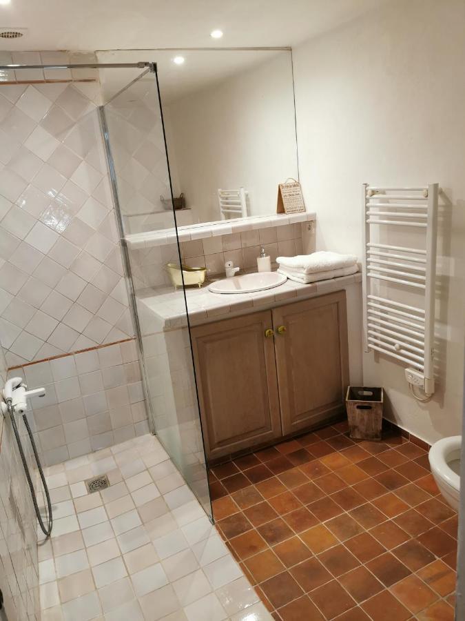 La Bastide Du Capelier - Chambres D'Hotes Avec Baignoire Balneotherapie - 3 Etoiles Salernes Bagian luar foto
